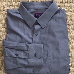UNTUCKit men’s long sleeve shirt
